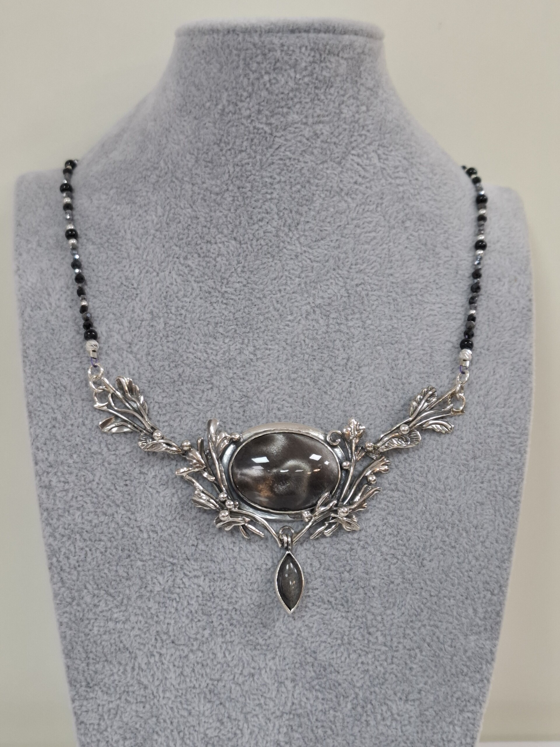 Колие "Езеро на лунна светлина" G726